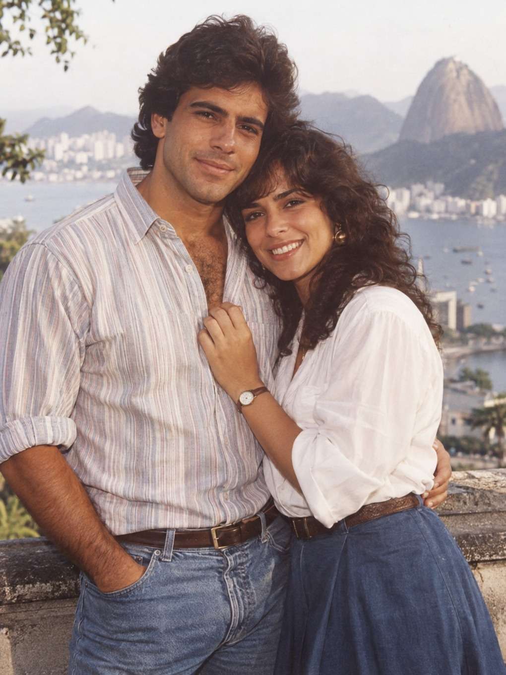 plano fechado emocional - exemplo de foto de casal anos 80