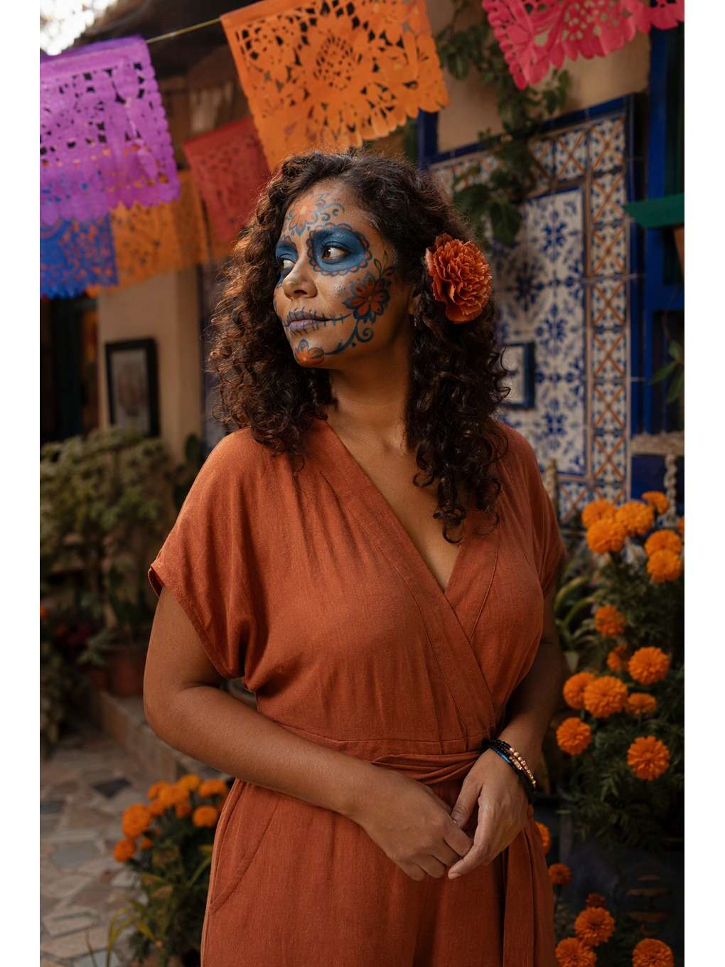 pátio de azulejos - exemplo de prompts de catrina para fotos no