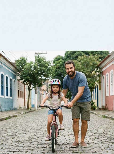bike com filha - exemplo de cartão de dia dos pais