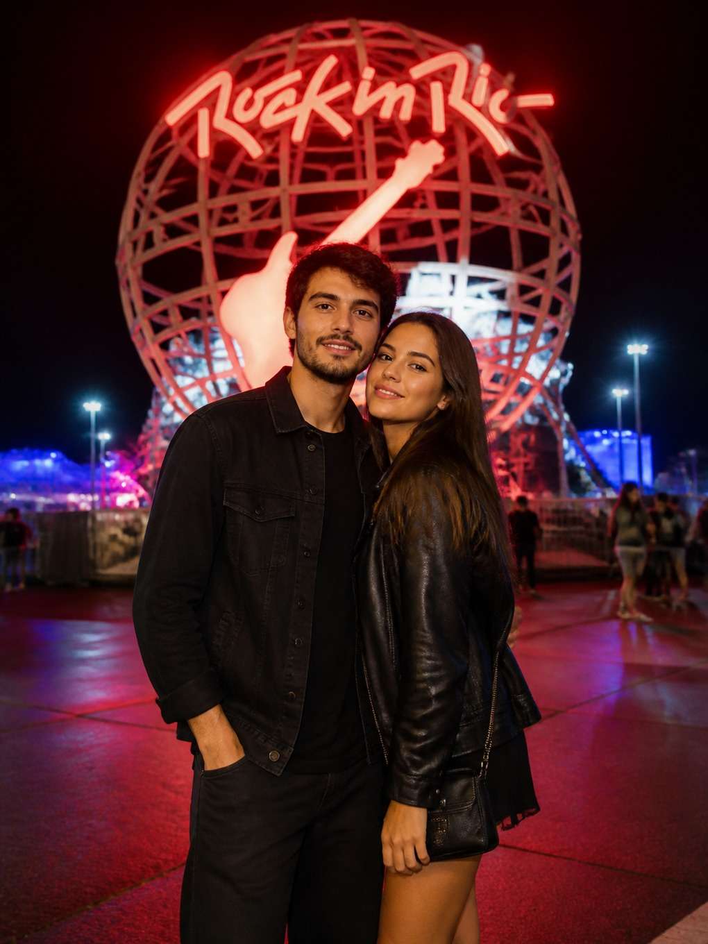 casal perto do letreiro do festival - exemplo de fotos de casal no rock in rio