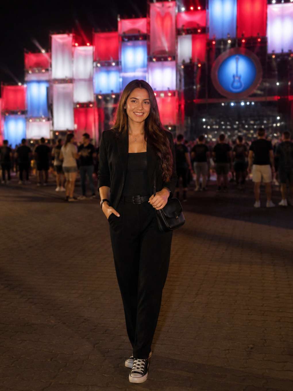 entrada iluminada à noite - exemplo de fotos no rock in rio